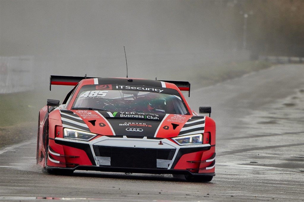 Valdemar på Padborg Park i sin ”danske” AUDI R8 LMS GT3.
(Foto: Stump Photo)
